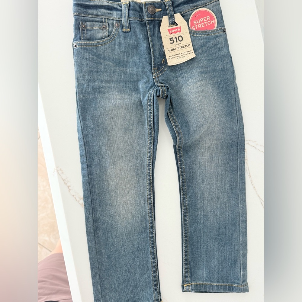 Levi's Classic Denim Slim Jeans
